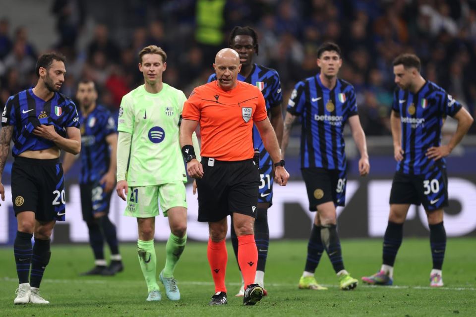 Dicecar oleh Barcelona, Wasit Semifinal UCL Buka Suara