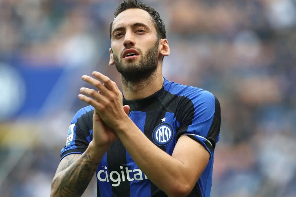 Calhanoglu Jumpa Agennya di Turki, Segera Tinggalkan Inter?