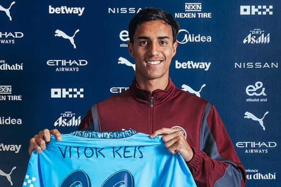 Vitor Reis Man City