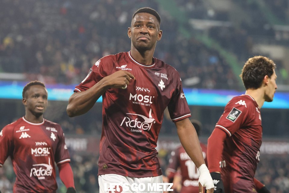 Inginkan Pilar Metz, West Ham Rela Incarannya Dibajak United?