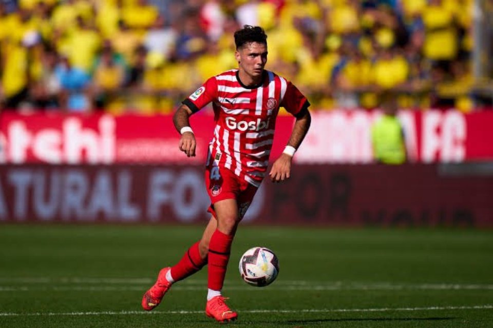 Sebelum Bursa Ditutup, Arsenal Siap Berburu Fullback Girona
