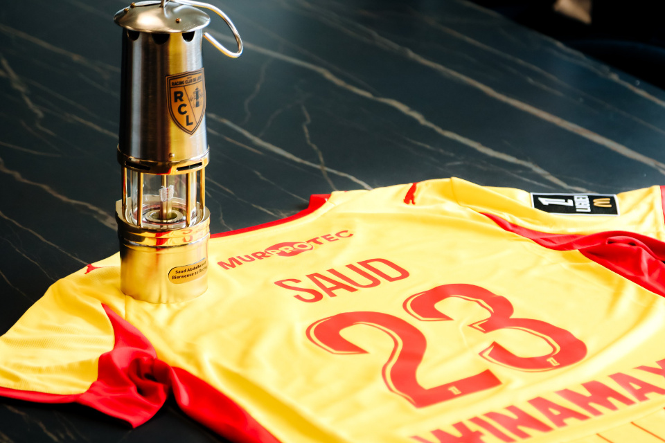 RC Lens Rekrut Saud Abdulhamid