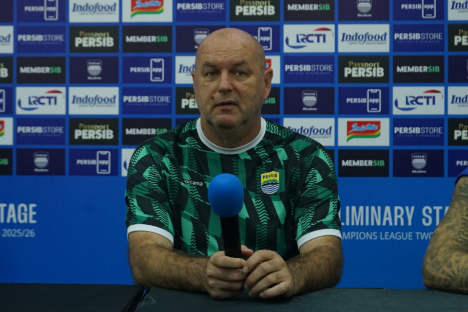 Pelatih Persib, Bojan Hodak di Sesi Jumpa Pers versus Manila Digger.