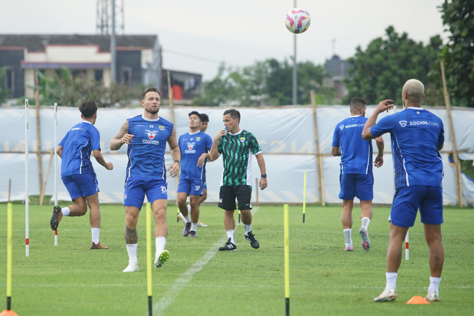 Sesi Latihan Persib Bandung.