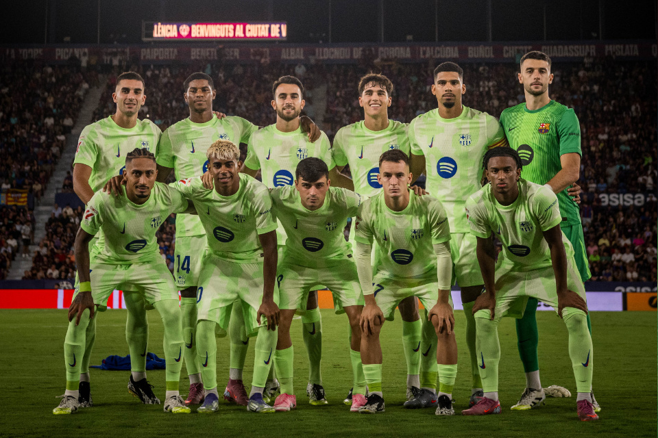 Starting XI Barcelona vs Levante.