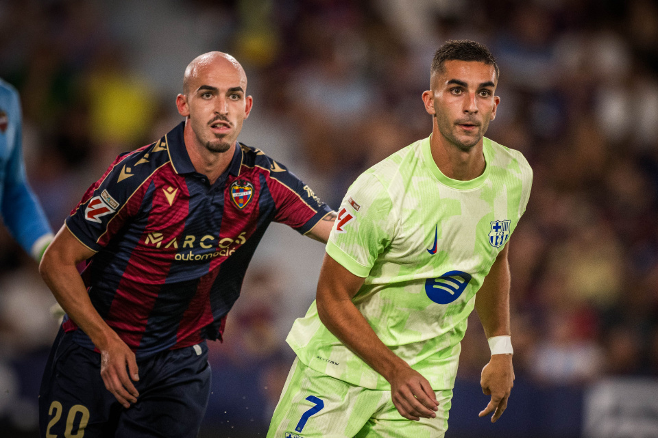 Jumpa Olympiacos, Dua Penyerang Barcelona Dipastikan Absen