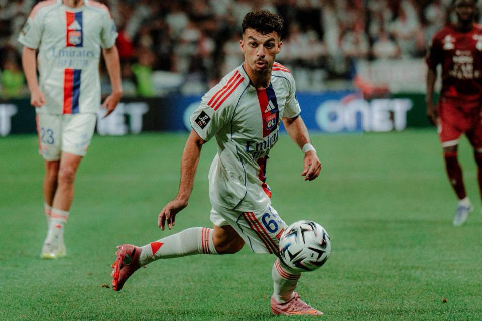 Villarreal Rela Pecahkan Rekor Transfer untuk Amankan Penyerang Lyon