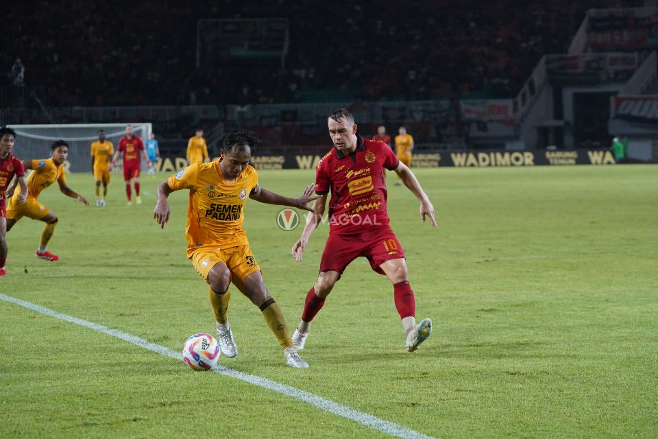 Mertua Pratama Arhan Siap Polisikan Wasit Super League Jika Curangi Semen Padang