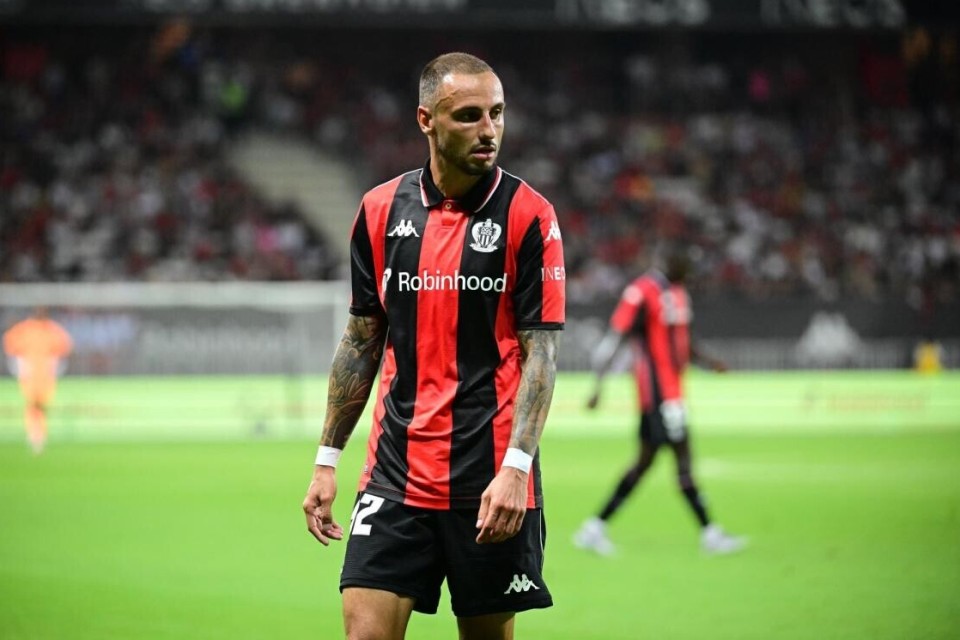Meski Ingin Hengkang, Pendekatan Leverkusen untuk Fullback Veteran Nice Ditolak!