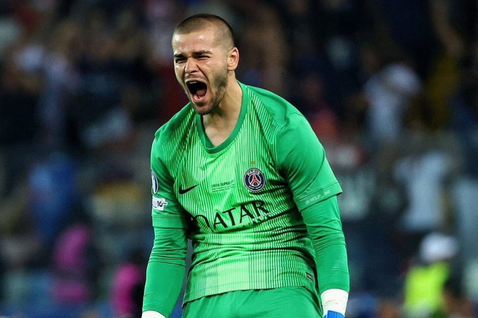 Meski Kebobolan Dua Gol, Enrique Senang dengan Performa Kiper Baru PSG
