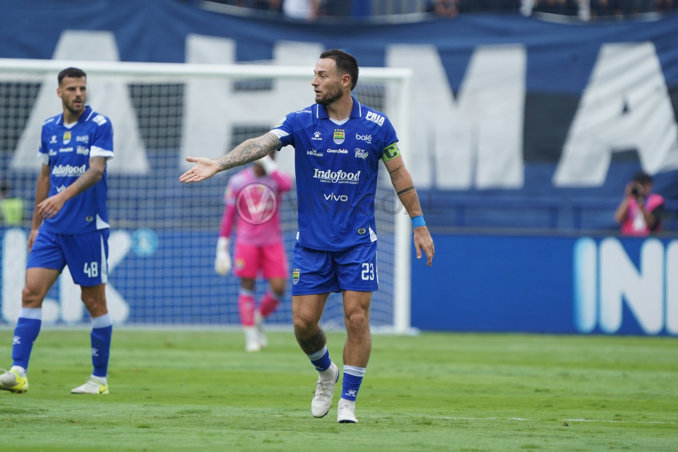 Gelandang Persib, Marc Klok.