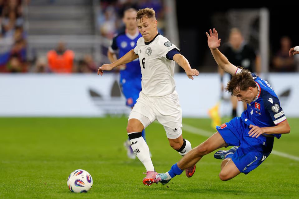Schweinsteiger Kritik Permainan Jerman saat Takluk dari Slovakia