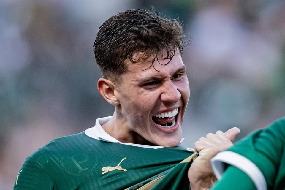 Pemain Palmeiras, Luis Benedetti dikabarkan Masuk ke Radar Barcelona.
