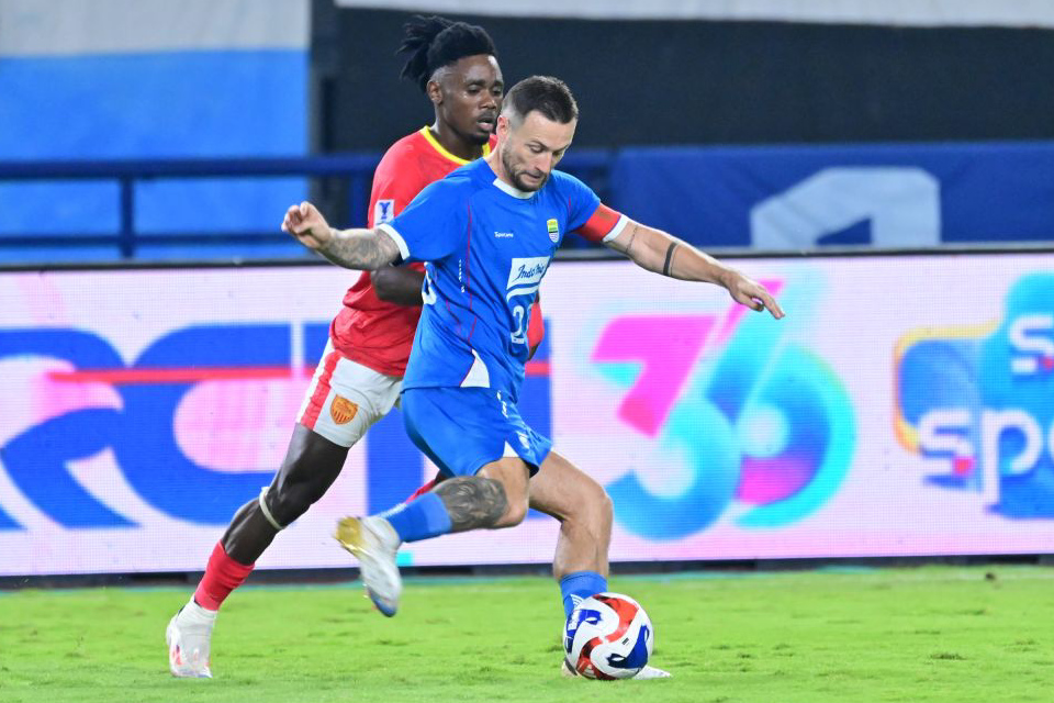 Gelandang Persib, Marc Klok