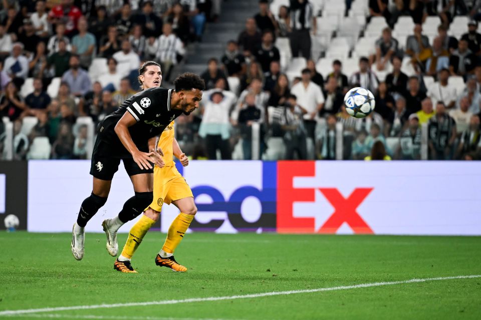 Ditahan Imbang Juventus, Kiper Dortmund Frustasi Batal Pulang ke Jerman Dengan 3 Poin