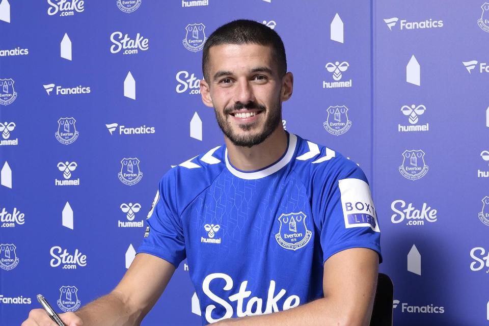 5 Fakta Pengkhianat yang Bermain untuk Liverpool dan Everton