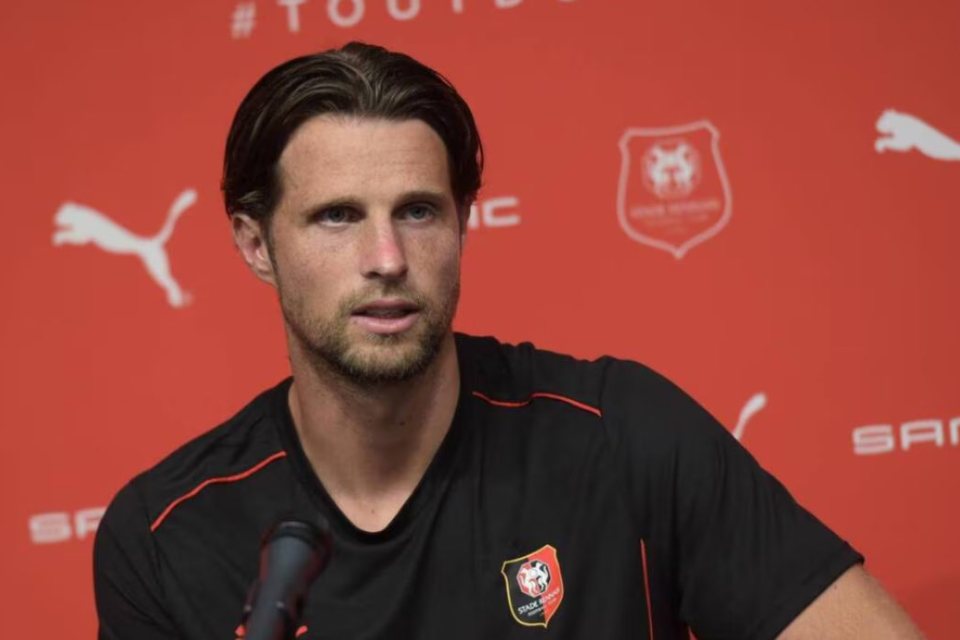 Melalui Transfer Khusus, Lyon Segera Amankan Fullback Rennes, Siapa?