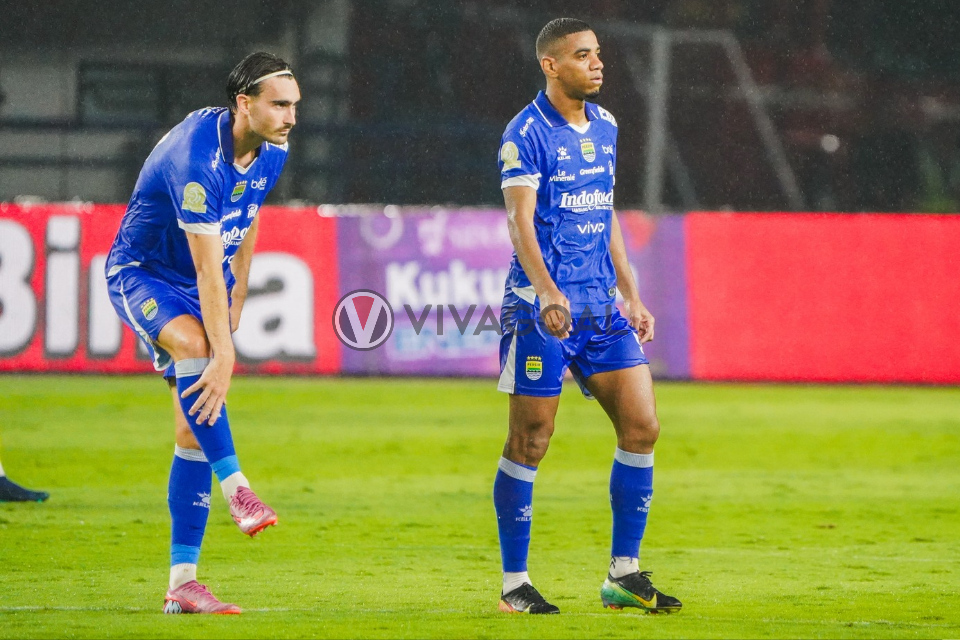 Penyerang Persib, Andrew Jung dan Uilliam Barros.