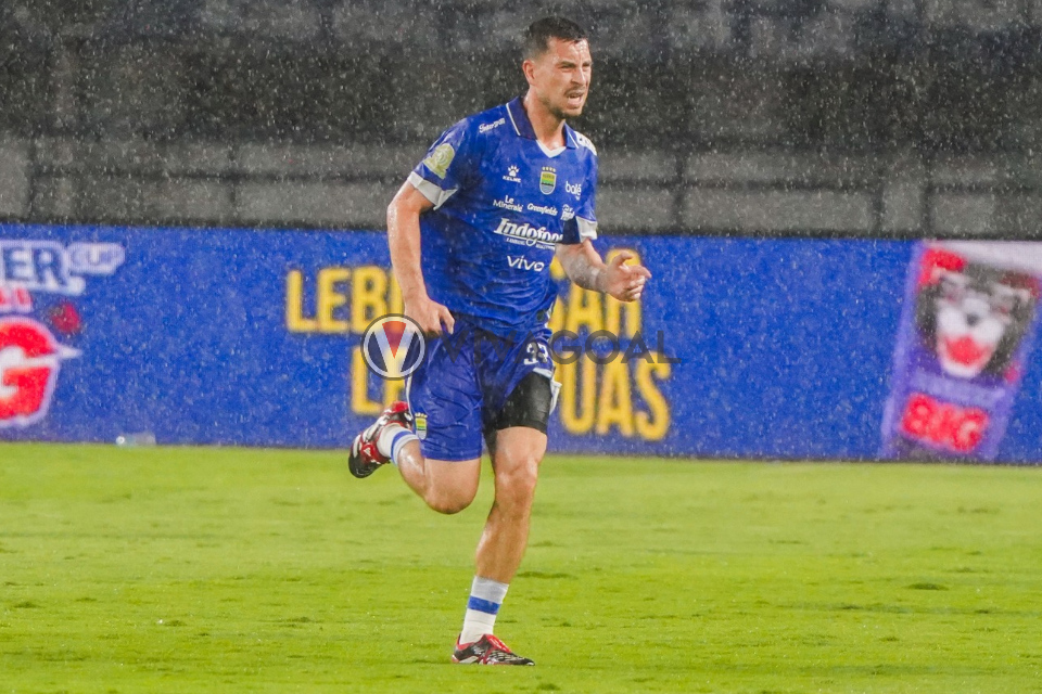 Gelandang Persib Bandung, Thom Haye.
