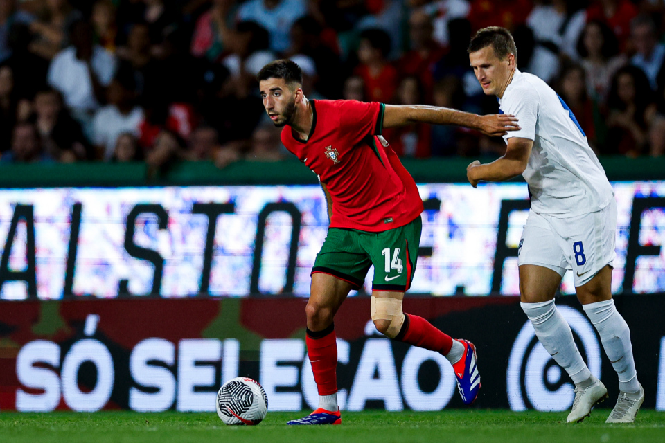 Goncalo Inacio Jadi Bidikan Barcelona.