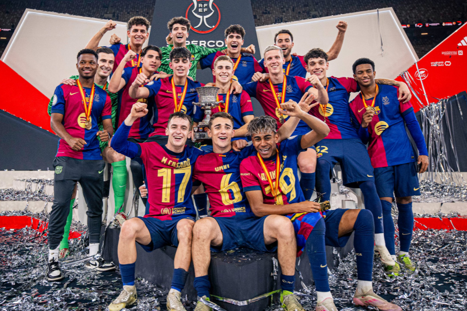 Jebolan La Masia di Skuat Barcelona.
