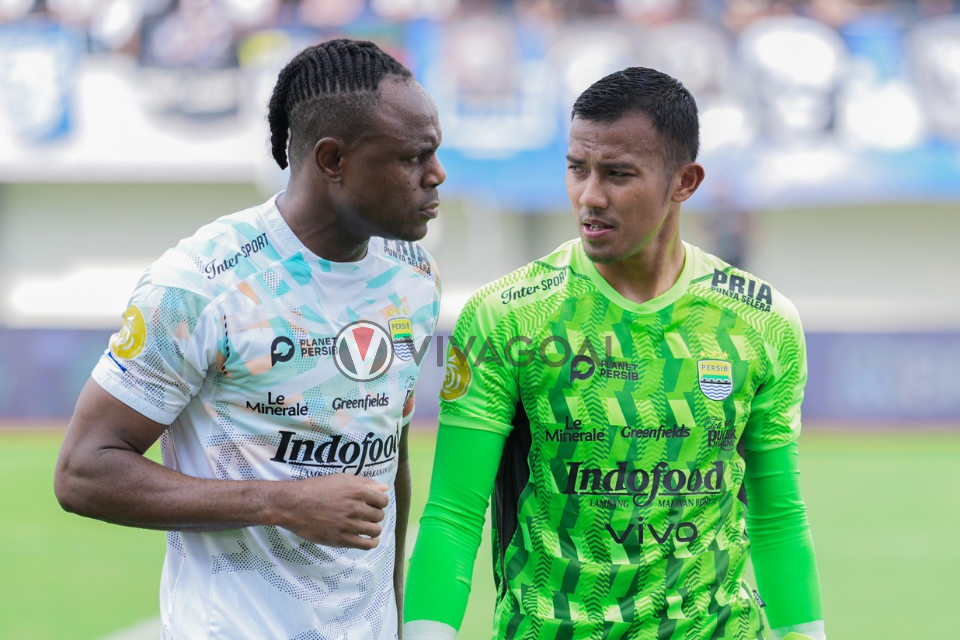 Victor Igbonefo dan Teja Paku Alam.
