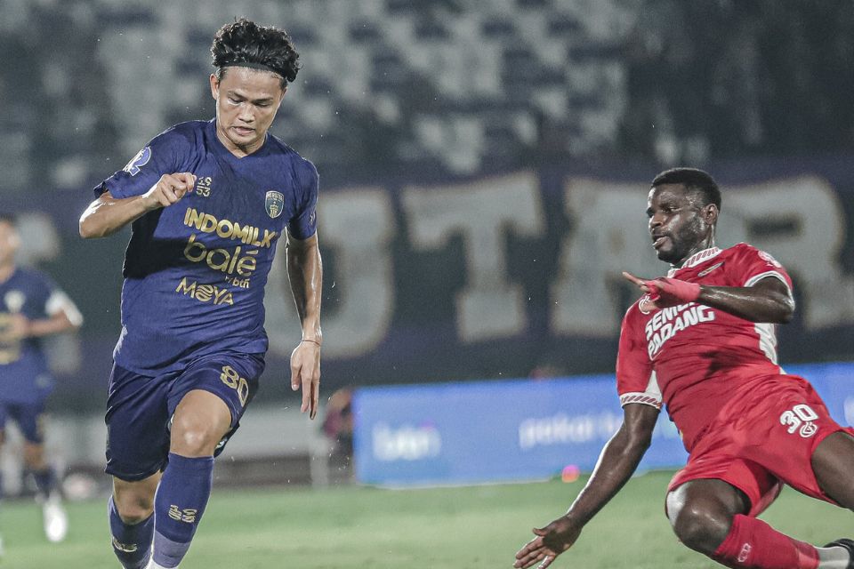 Carlos Pena Akui Senang Dengan Gaya Main PSIM era Jean-Paul van Gastel