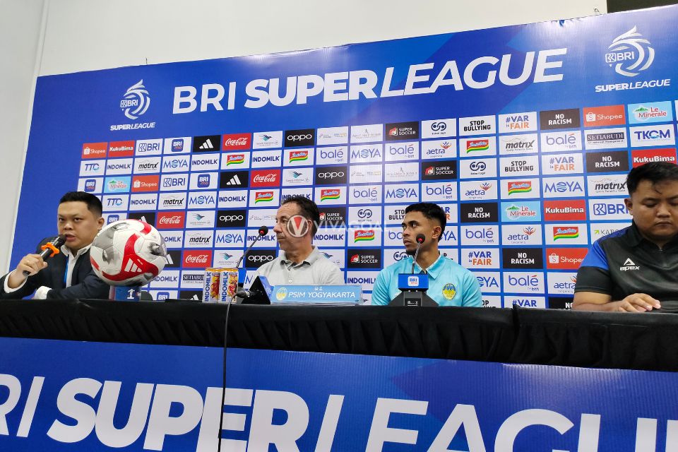 Dibantai Persita 4-0, Jean-Paul van Gastel Kritik Permainan PSIM
