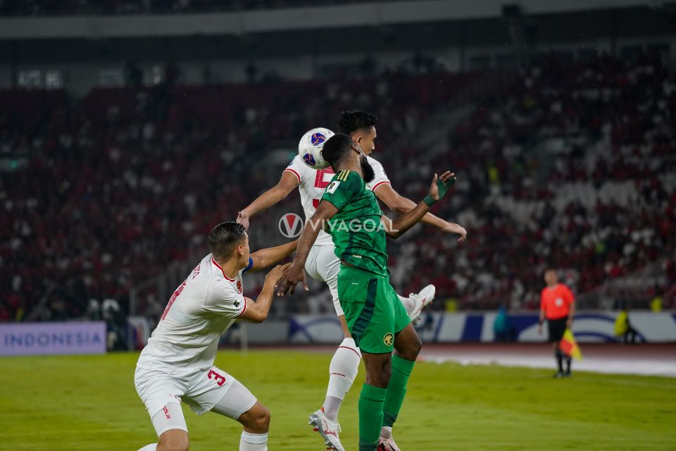 Patrick Kluviert Minta Timnas Indonesia Waspada Dengan Set-Piece Arab Saudi