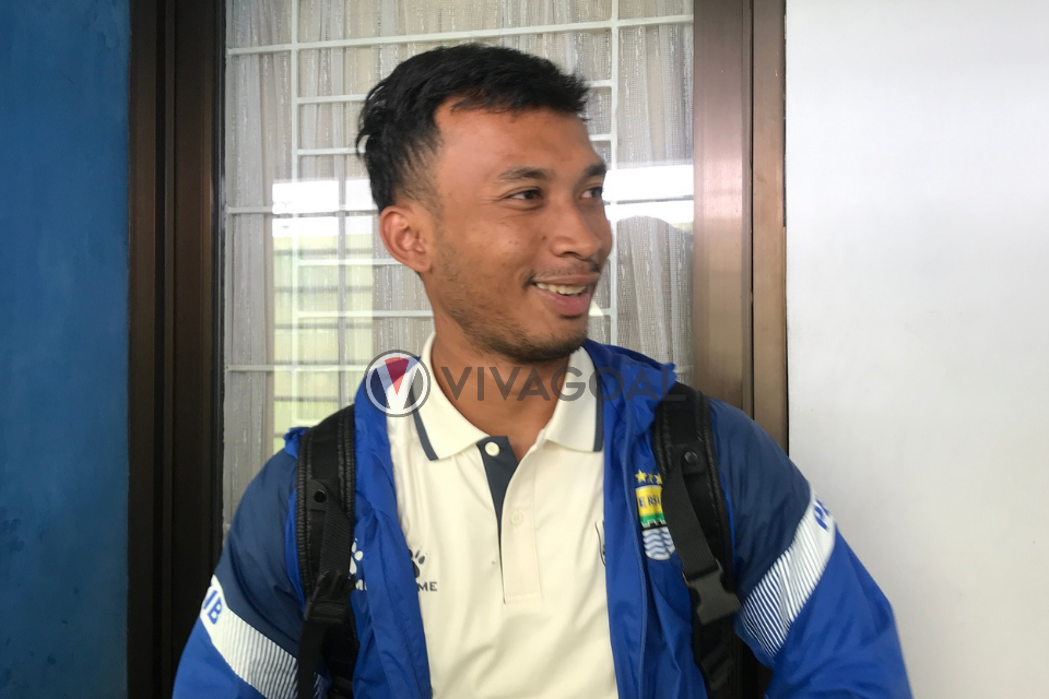 Robi Darwis, Gelandang Persib.