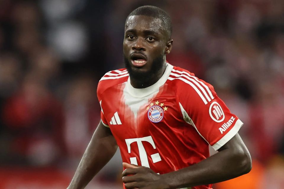 Petinggi Bayern Munich Optimis Bisa Pertahankan Upamecano Musim Depan