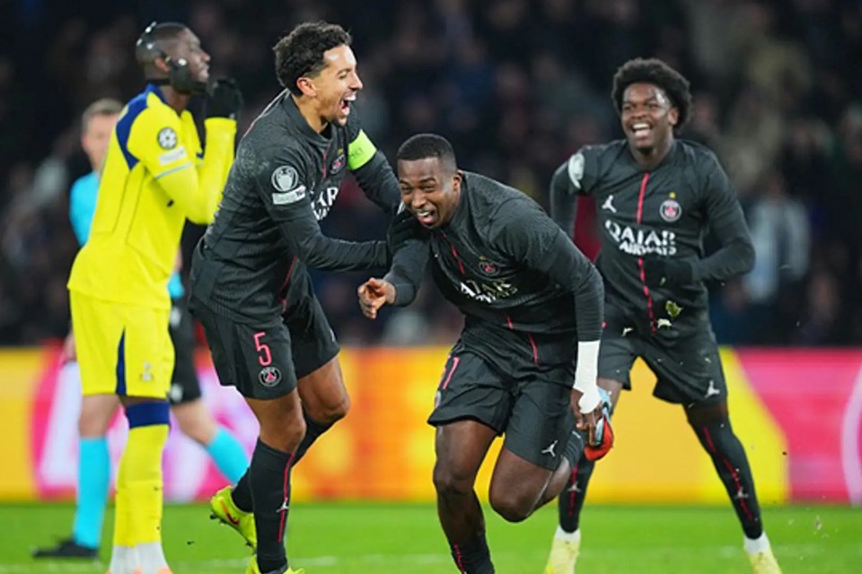 Mantan Timnya Kalah dari PSG, Kiper Tottenham Lihat Ada Sisi Positif dari Spurs