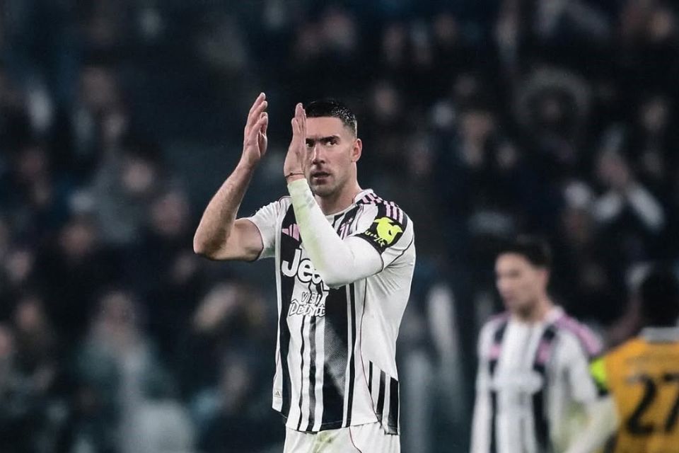 Sedang Cedera, Vlahovic Tetap Dipantau Barcelona dan Bayern Munich