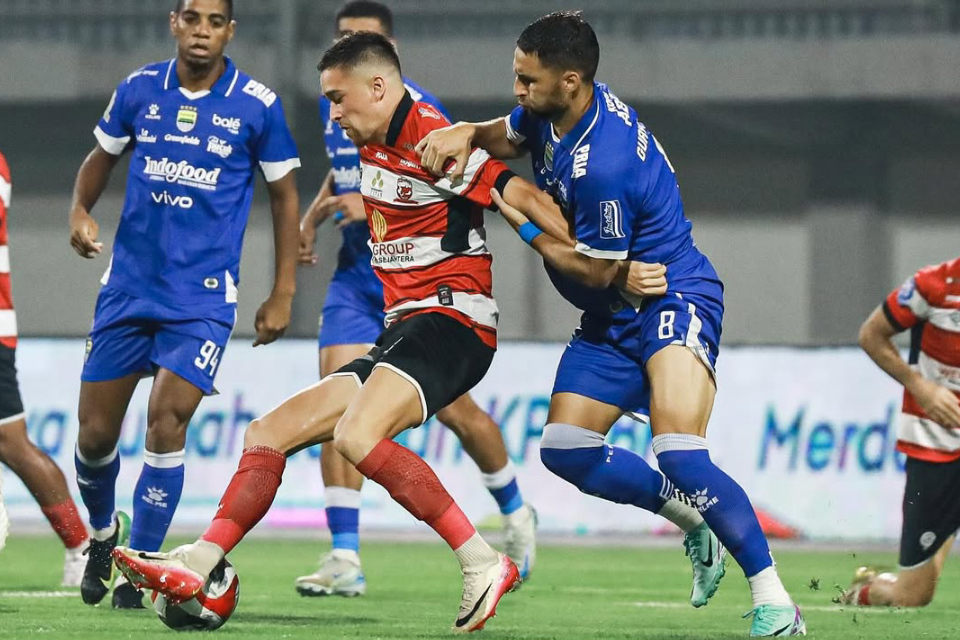 Semringahnya Thom Haye Usai Catatkan Gol Perdananya Bersama Persib