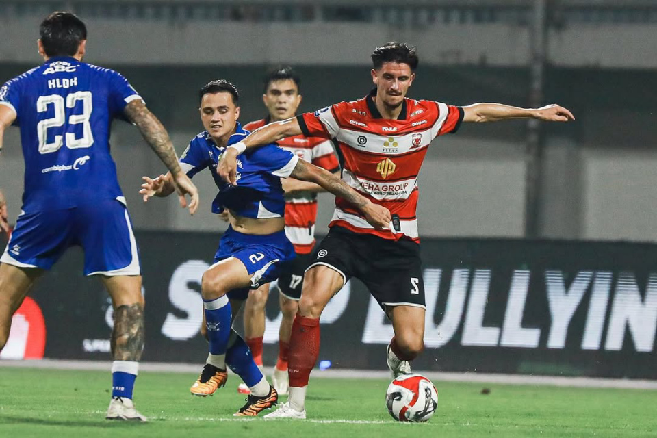 Carlos Pereira Akui Permainan Madura United Sangat Berantakan
