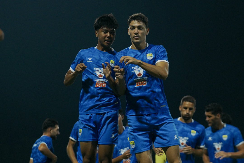 Penilaian Bojan Hodak Soal Debut Nazriel Alfaro Bersama Persib
