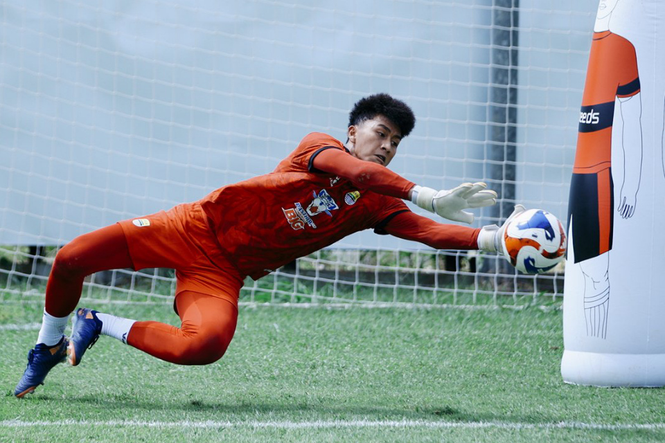 Fitrah Maulana Jauh Lebih Siap Ketimbang Kiper Persib Lainnya