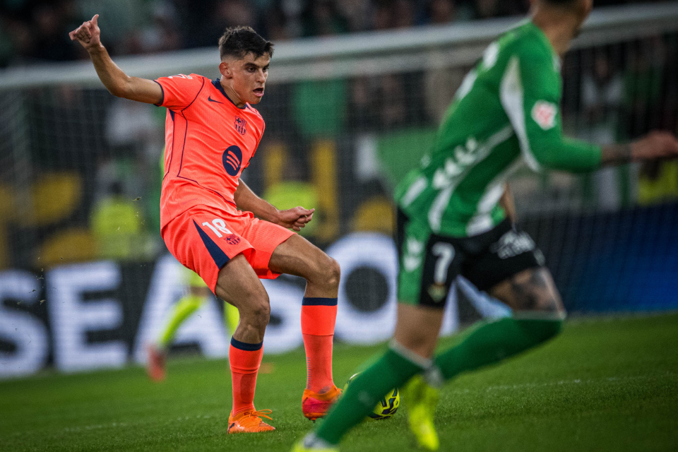 Barcelona Pertimbangkan Perekrutan Bek di Jendela Transfer Mendatang