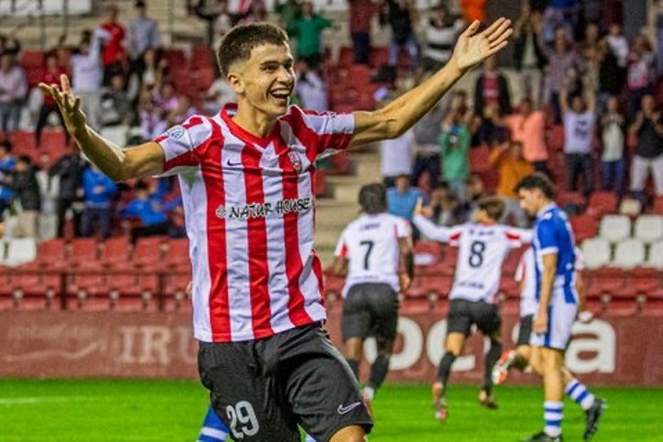 Kalahkan Bilbao, Real Madrid Resmi Amankan Wonderkid Spanyol Terbaru, Siapa?