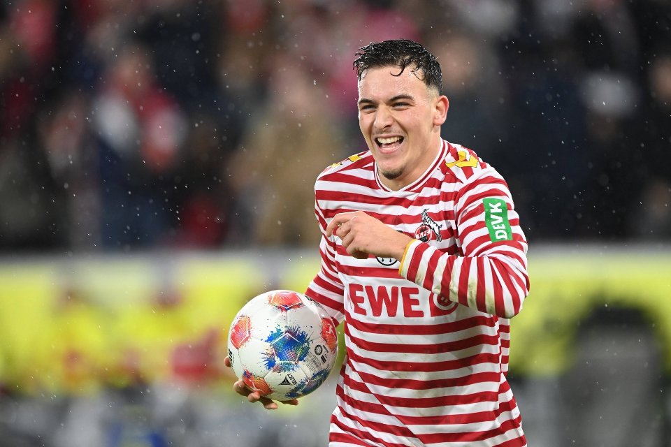 Putra Mahkota Arab Saudi Mulai Pertimbangkan Membeli Barcelona Jadwal Padat jadi Alasan Kekalahan Bologna dari Juventus Bukan PSG atau Marseille, Ini Dia Tim Pucuk Pimpinan Klasemen Sementara Ligue 1 Amorim Buka Peluang Jual Mainoo di Bursa Musim Dingin 2026
