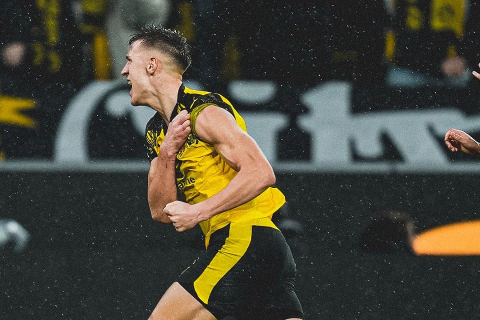 Dortmund Patut Khawatir Soal Masa Depan Nico Schlotterbeck