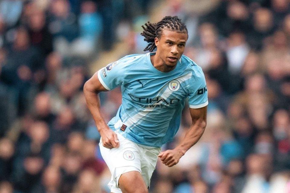 Krisis Lini Belakang, Barcelona Tertarik Pinjam Bek Man City Pada Januari Mendatang
