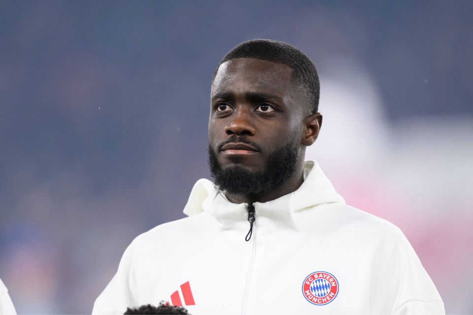 Ditarget Real Madrid, Bek Liverpool Malah Sepakat Kontrak Baru?