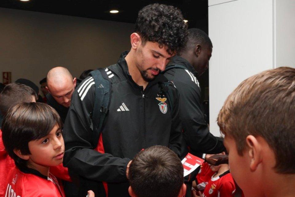 Cocok dengan Barcelona, Agen Pemain Benfica Bilang Begini