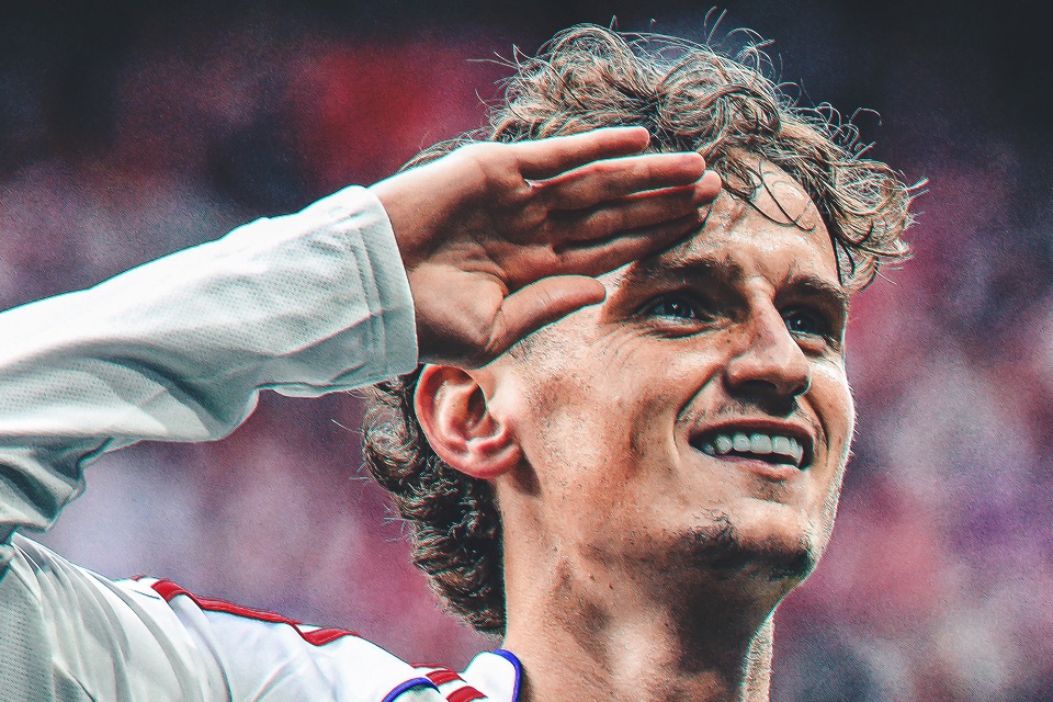 Tottenham Tertarik Pulangkan Gelandang Lyon ke Inggris