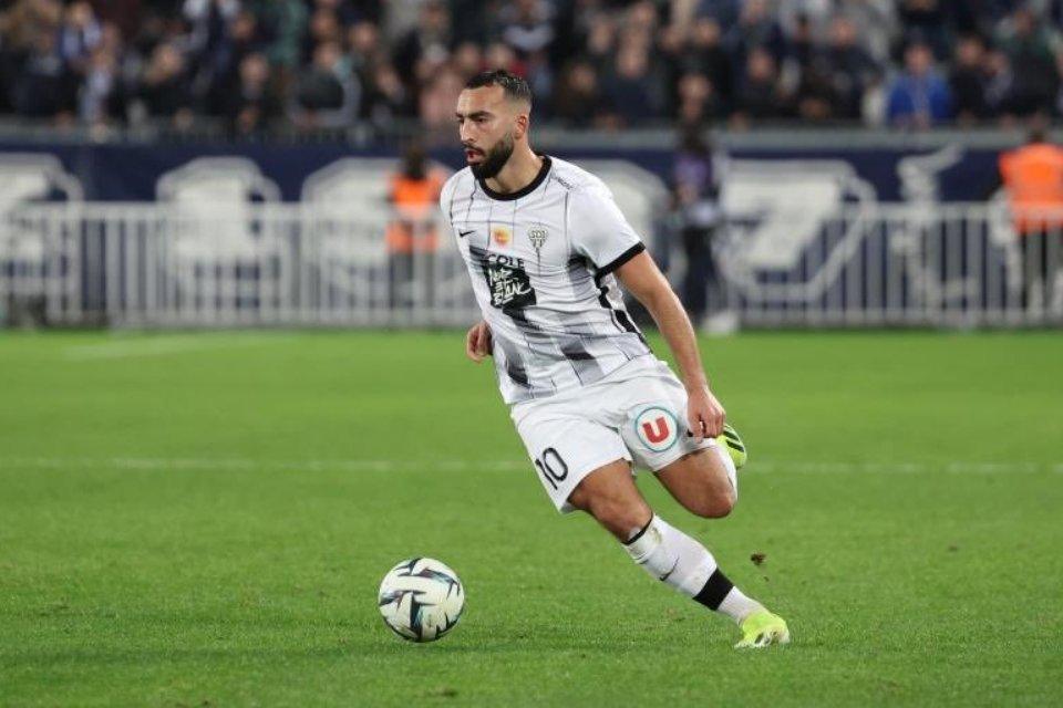 Kontrak Menipis, Marseille Menjadi Prioritas Pilar Timnas Alzajair