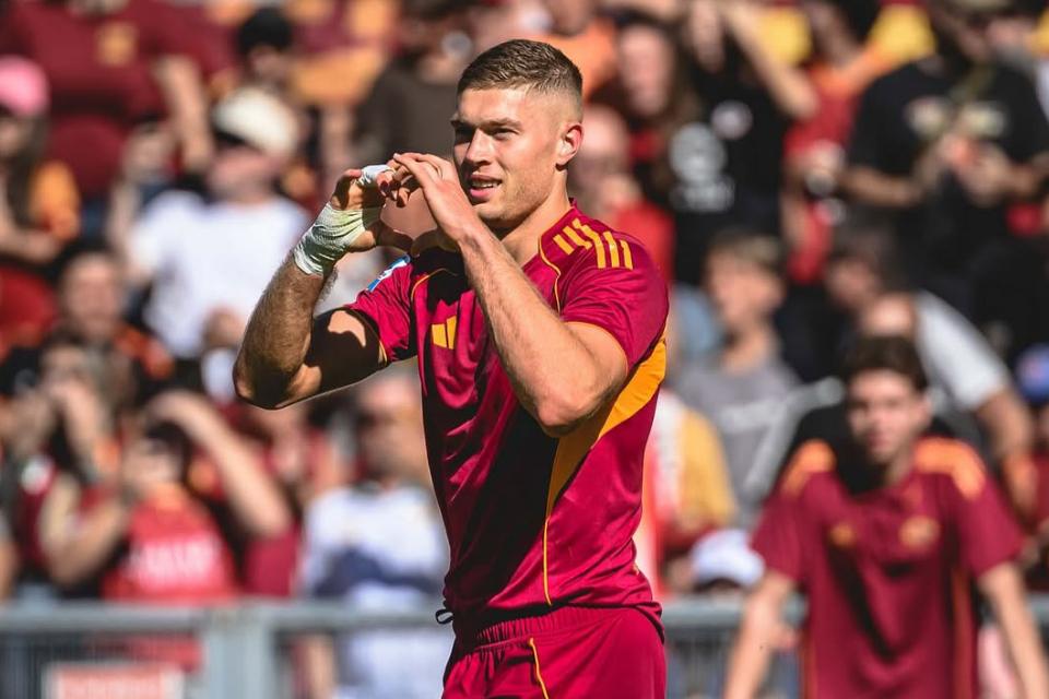 Penyerang AS Roma, Artem Dovbyk