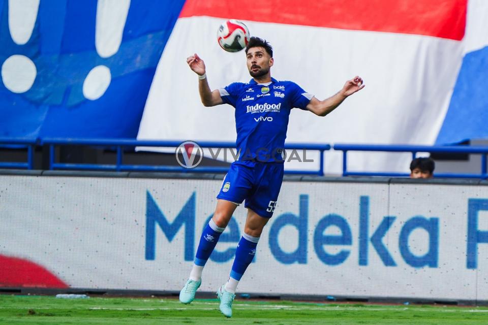 Karena Hal Ini, Bek Persib, Frans Putros Pilih Kesampingkan Persija