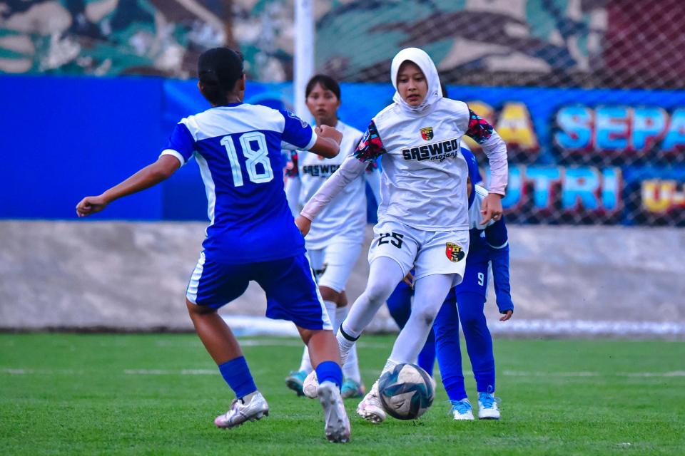 Diva Aulia Putri, Dari Panggung Jaipong ke Lapangan Hijau