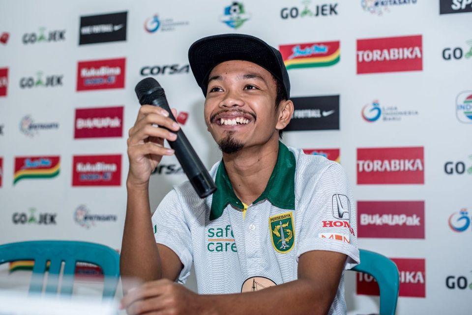 Resmi! PSIS Rekrut Legenda Persebaya, Ernando Ari Ajak Makan di Rumahnya